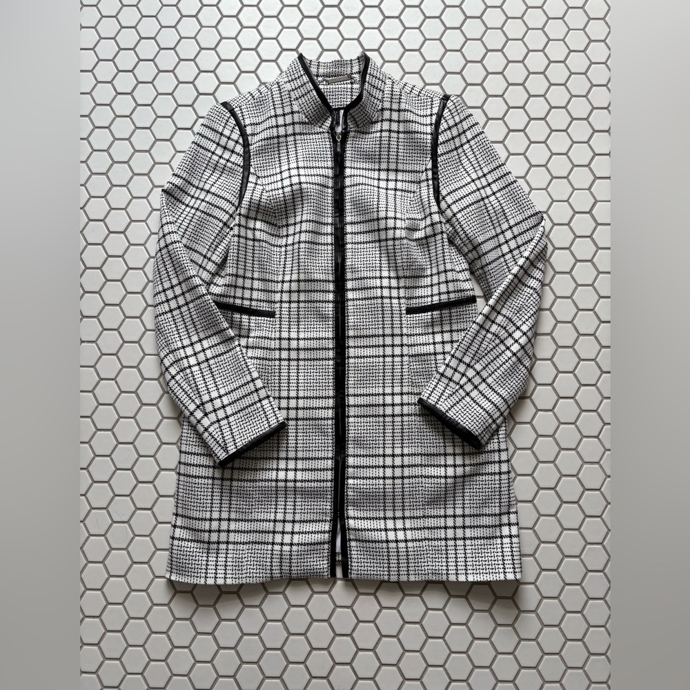 Women’s Black and White blazer